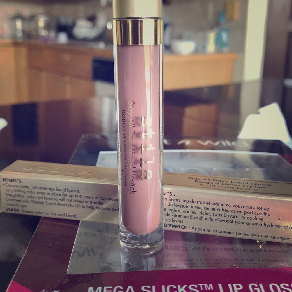 Stills lipstick